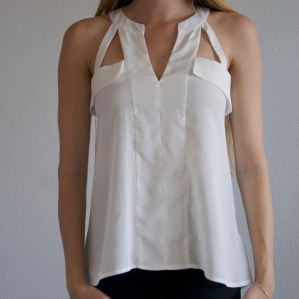 WHITE CUT OUT Blouse